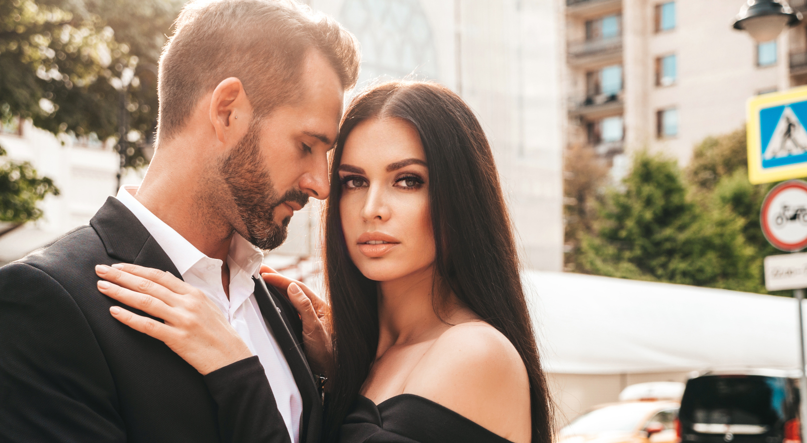 Žena se rozhodla udělat svého manžela šťastným neobvyklým způsobem. Shání mu milenky