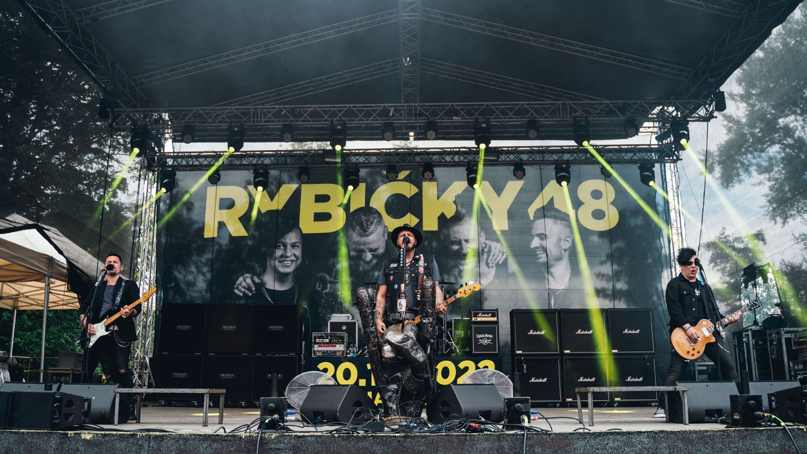 Letošní Paráda fest byl skutečně parádní! Dojatá Marta Jandová, pekelné Rybičky 48 nebo kouzelný Thom Artway