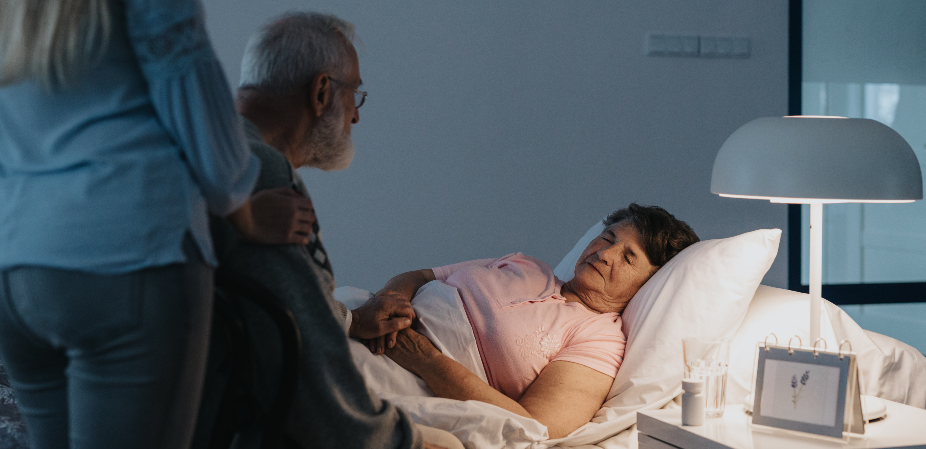 Seniorka vyřkla netradiční poslední přání. Chtěla na hrob umístit falickou sochu