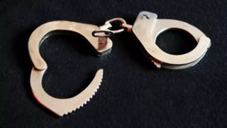 Seniorce se ke stým narozeninám splnilo opravdu neobvyklé přání: Nechala se zatknout