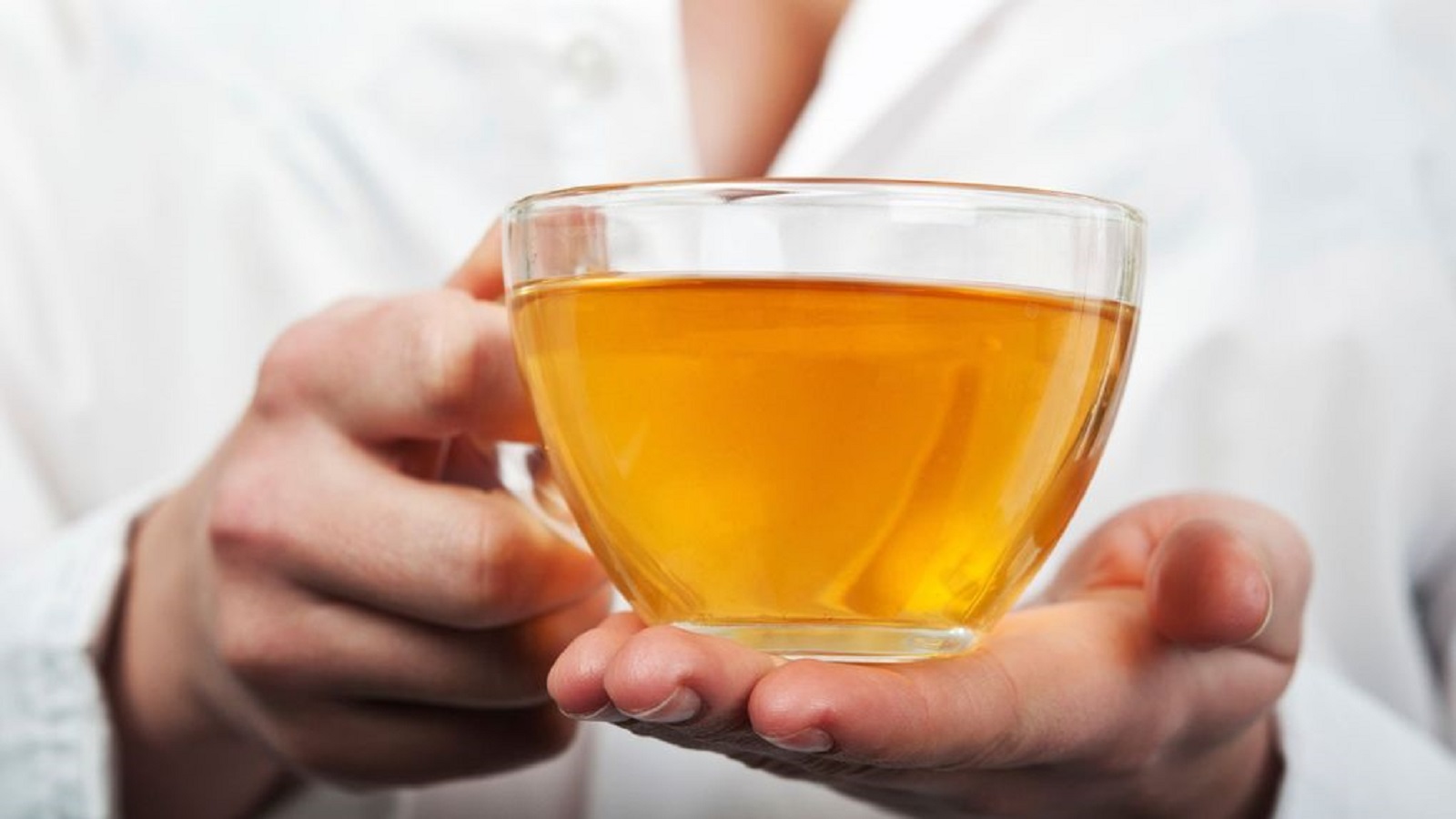 Chcete si prodloužit život? Nová studie tvrdí, že pomůže pití dvou šálků čaje denně!
