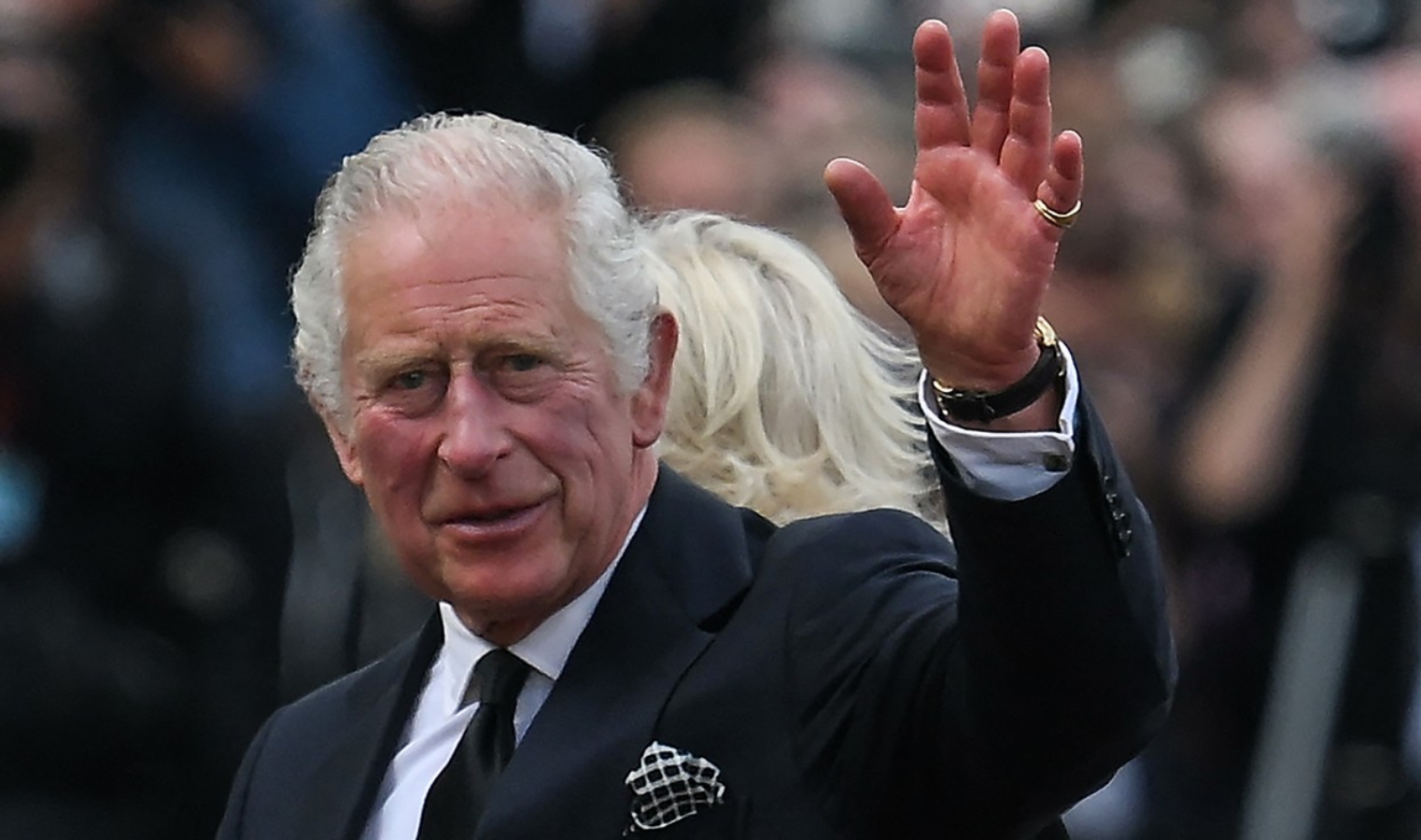 Buckinghamský palác mu není dost dobrý! Karel III. nechce žít na&nbsp;místě, kde bydlela jeho matka