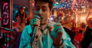 Mirai si k&nbsp;narozeninám nadělil vtipný videoklip. Oslava se konala ve fast foodu