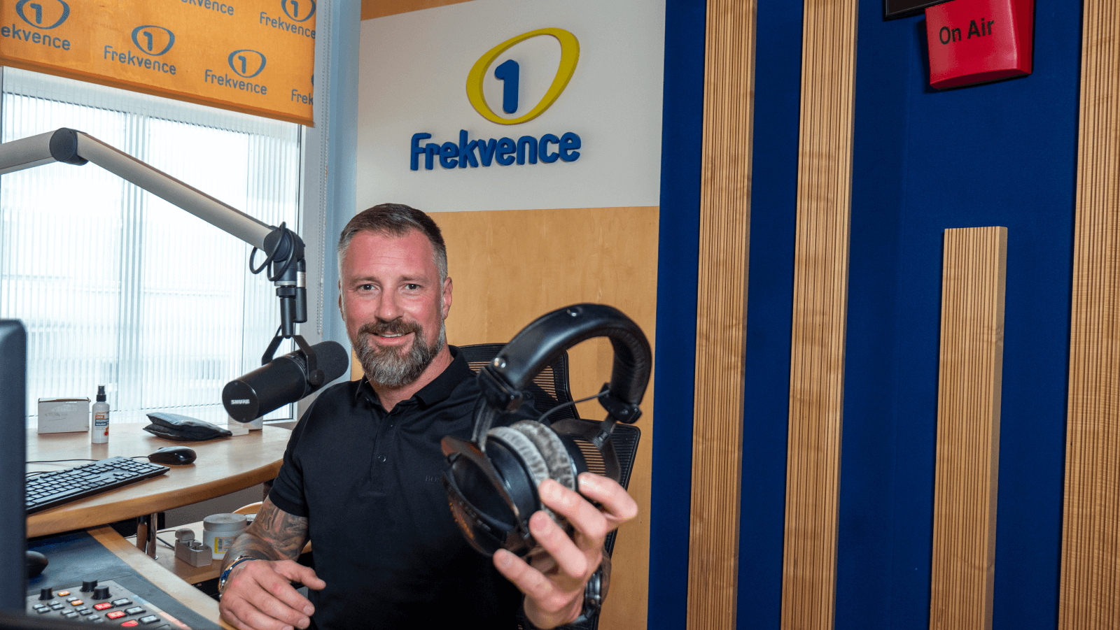 Moderátorský tým Frekvence 1 doplní další hvězda, za mikrofon se vrací Petr Vágner
