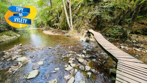Dobrodružnou stezkou na Skryjská jezírka pro pohled jak z pohádky