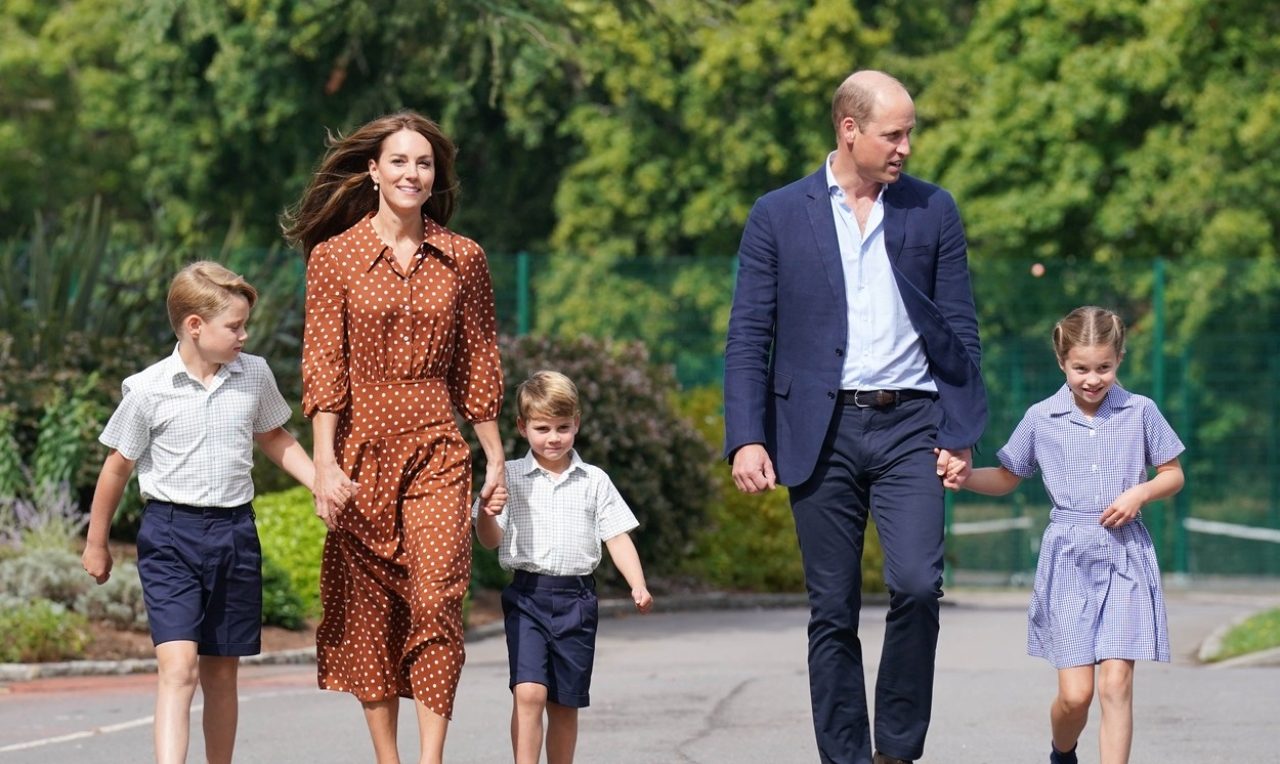 To je trapný, tati. William s&nbsp;Kate vedli děti do školy, malý Louis opět všechny pobavil