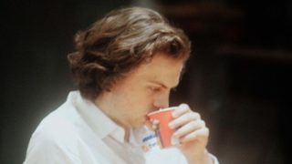 Kauza dvou šachistů vygraduje soudem o&nbsp;stovky miliony dolarů odškodného: Šachista Niemann se brání Carlsenově nařčení