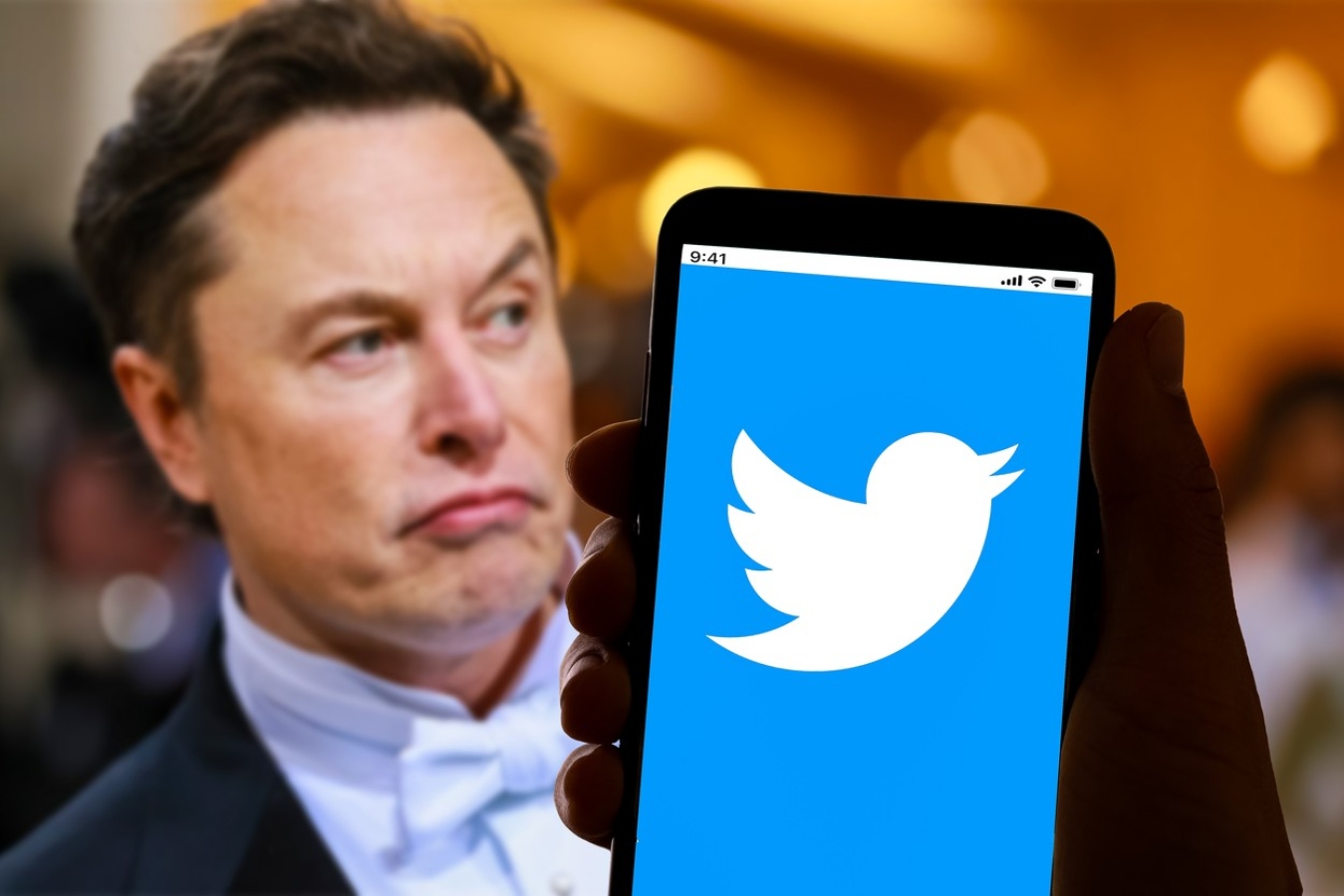 Miliardář Elon Musk převzal Twitter! Proč si přinesl umyvadlo?