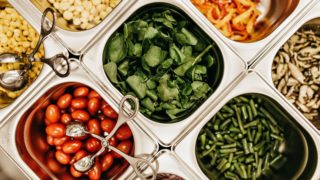 Školní jídelny v&nbsp;německém městě budou vydávat jen bezmasá jídla