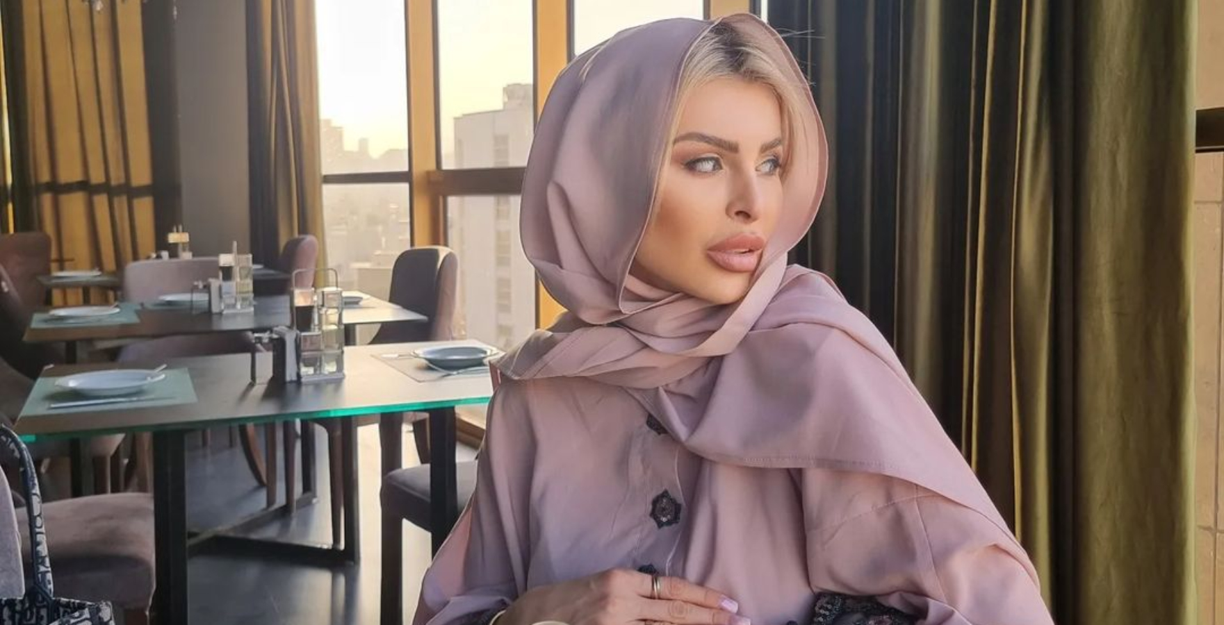 Lela Vémola nevěří českým lékařům. Na&nbsp;plastiku nosu si zaletěla do Íránu