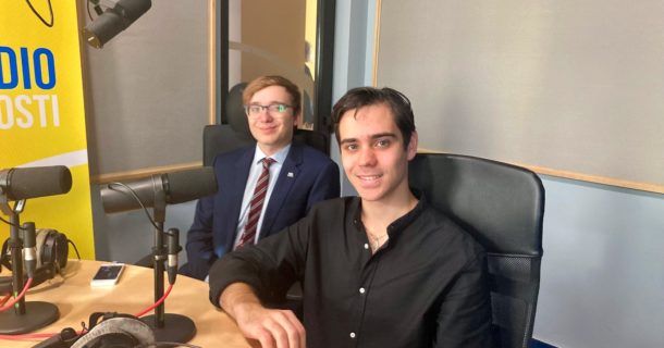 Události 17. listopadu je nutné si připomínat a nesmíme na ně zapomínat, říká student a režisér Matěj Preisler