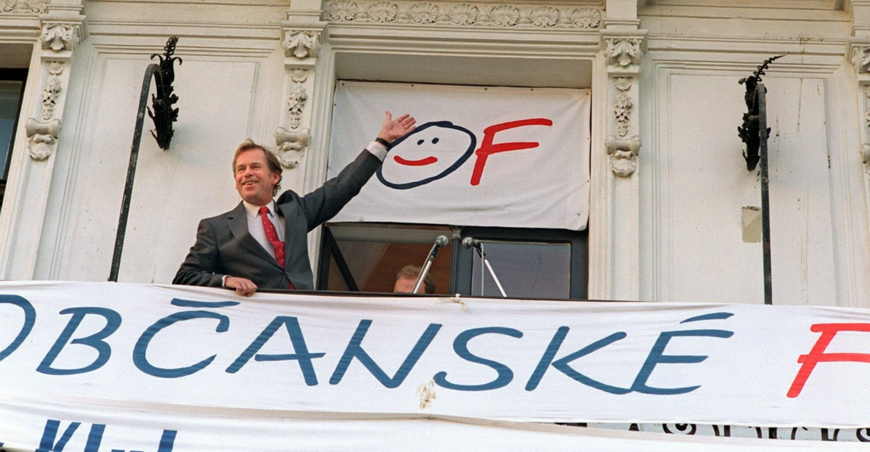 19. listopadu vzniklo Občanské fórum. Hnutí určovalo takt společenských změn po revoluci