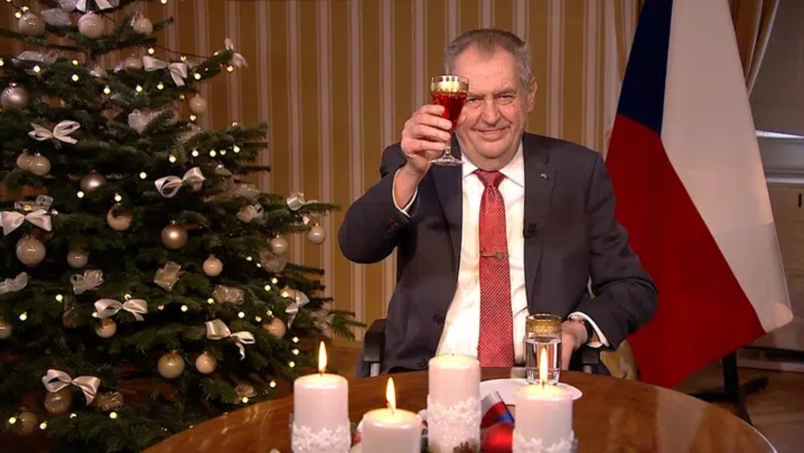 Poslední projev Miloše Zemana. Rusko musí podlehnout tlaku svobodných zemí