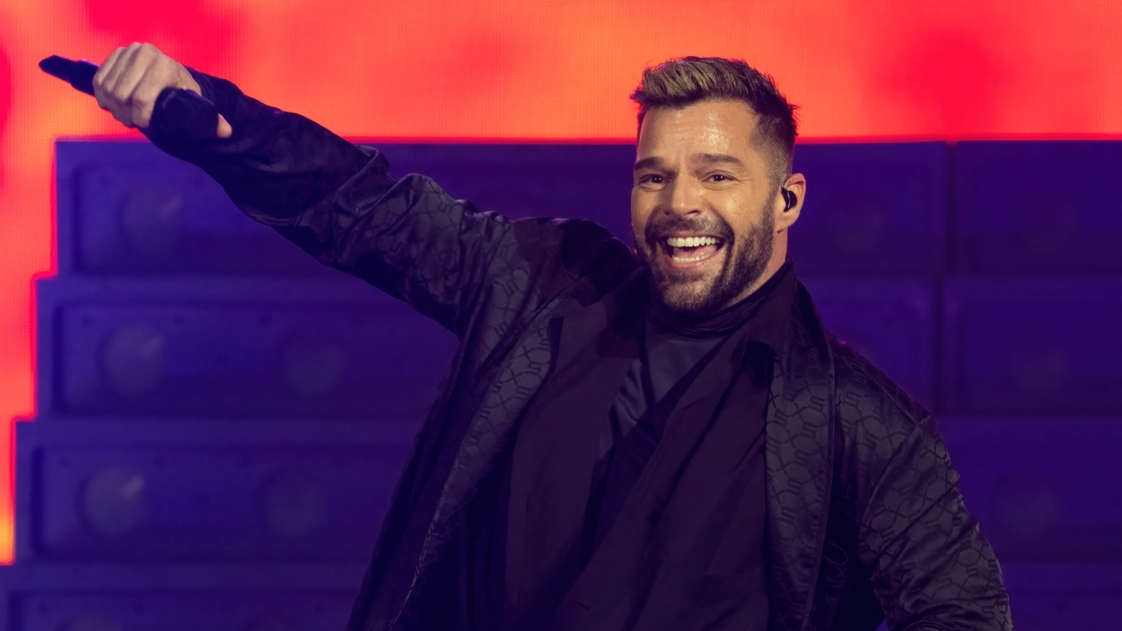 Hitovka týdne: Ricky Martin – Livin’ La Vida Loca