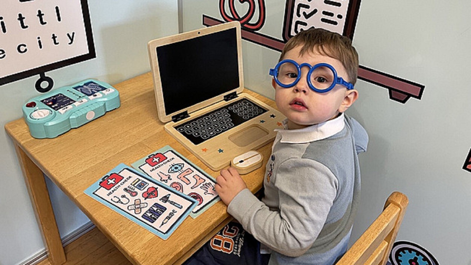 Mensa v&nbsp;Británii má nového nejmladšího člena: Stal se jím čtyřletý hoch, který umí počítat v&nbsp;čínštině