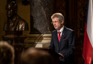 Vystrčil v&nbsp;projevu varoval před ruskou agresí, ocenil pomoc Ukrajině i&nbsp;zásah hasičů