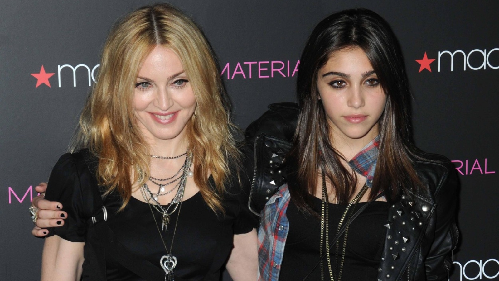 Slavné maminky a&nbsp;jejich děti. Co dovolí svým ratolestem Madonna nebo Julie Roberts?