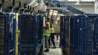 Rušení poboček ve velkém: Česká pošta rozdá výpovědi zhruba 1600 zaměstnanců