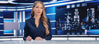 Znepokojivý moment zažili diváci americké televize. Moderátorka počasí omdlela v&nbsp;živém vstupu