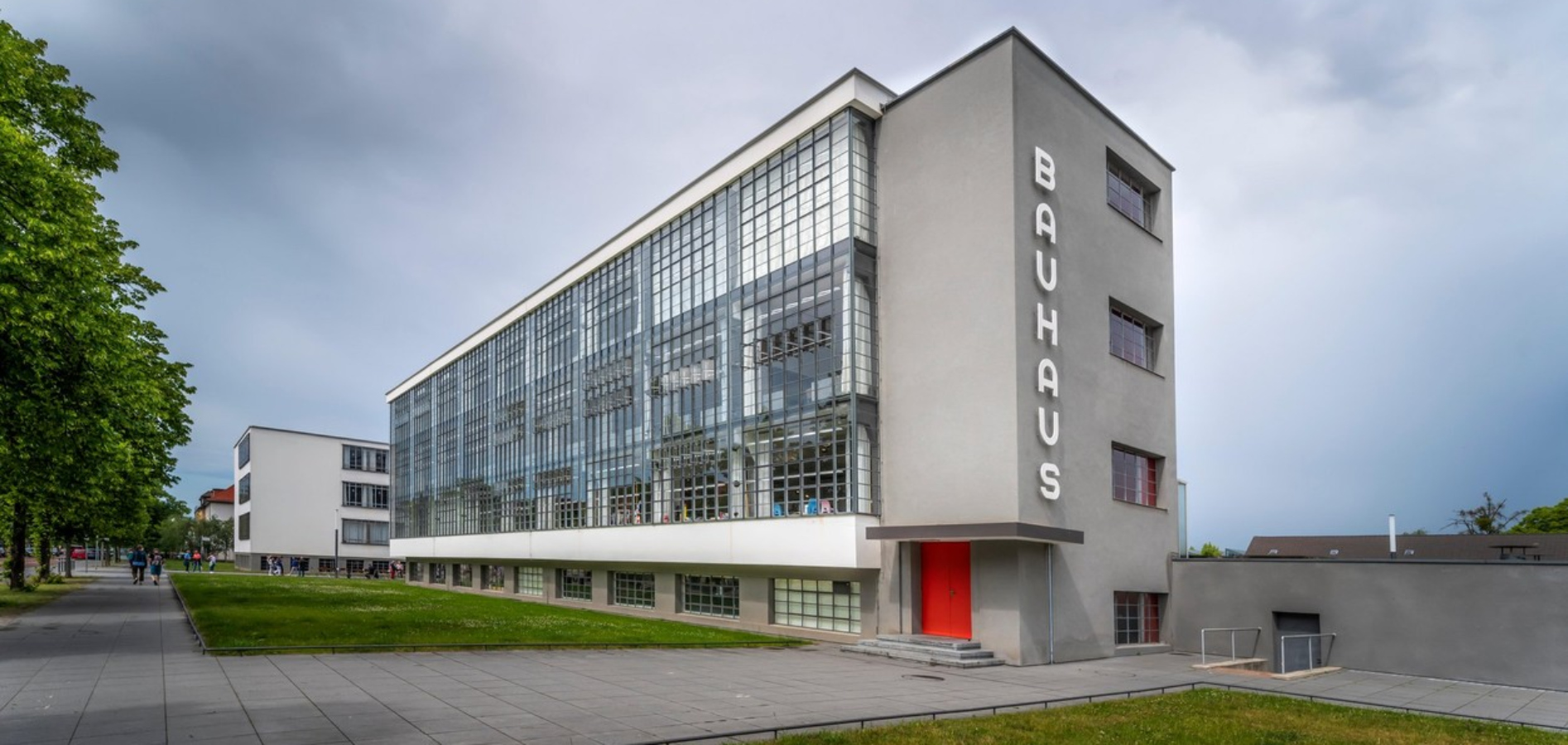 25.&nbsp;dubna vznikla škola výtvarného umění Bauhaus