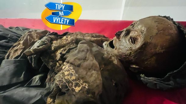 Za mumiemi nemusíte až do Egypta, stačí navštívit klatovské katakomby a Černou věž
