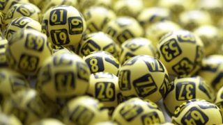 Čech vyhrál v&nbsp;loterii Eurojackpot skoro 235 milionů korun