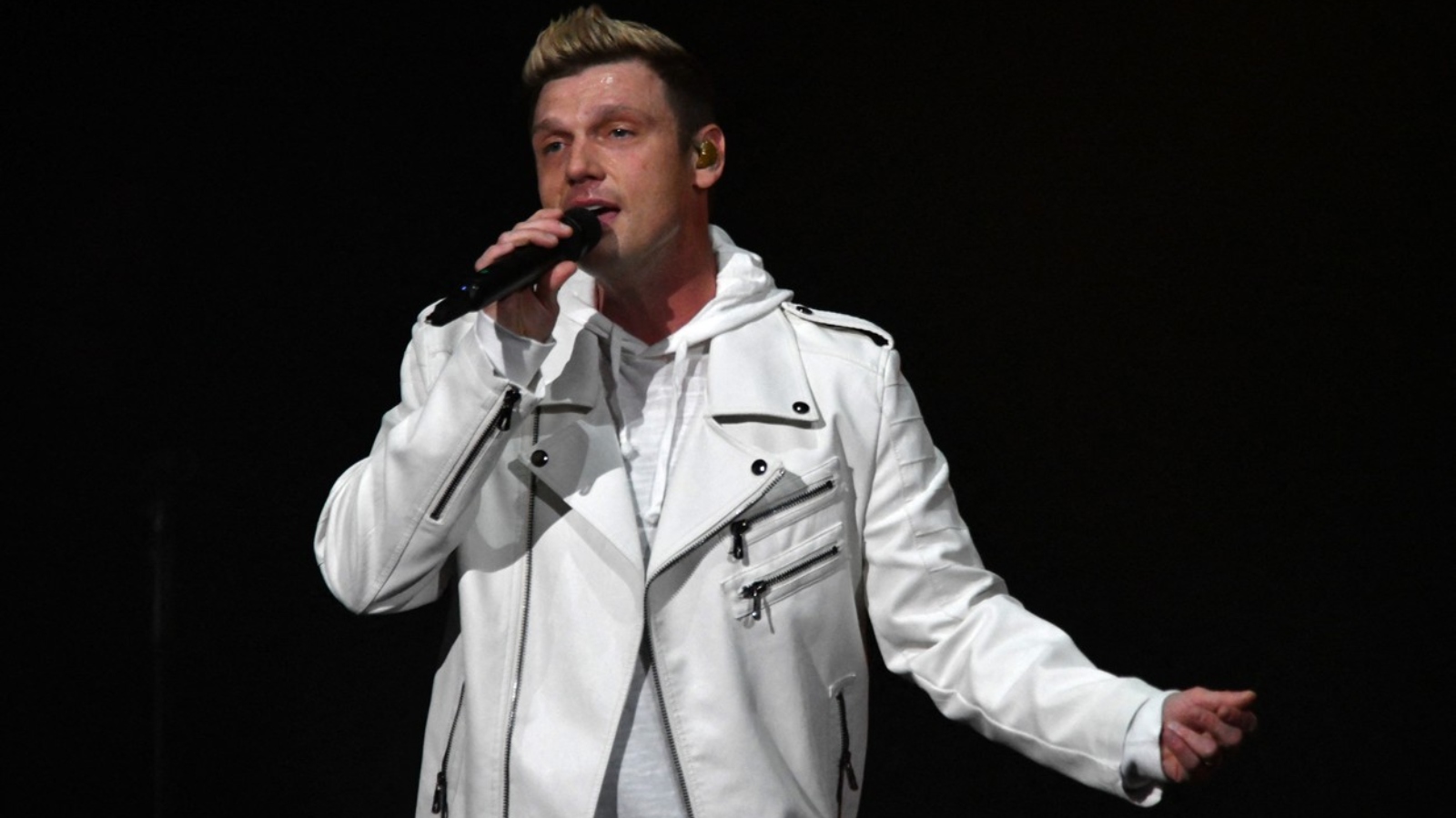 Problém známého lamače dívčích srdcí! Nick Carter měl k sexu nutit osmnáctiletou dívku