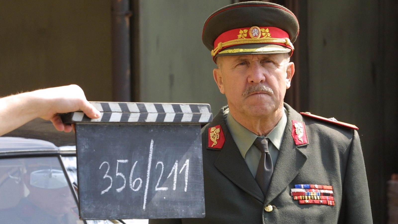 Máchale, spadlo ti to. Geniální herec Petr Nárožný slaví 85. narozeniny