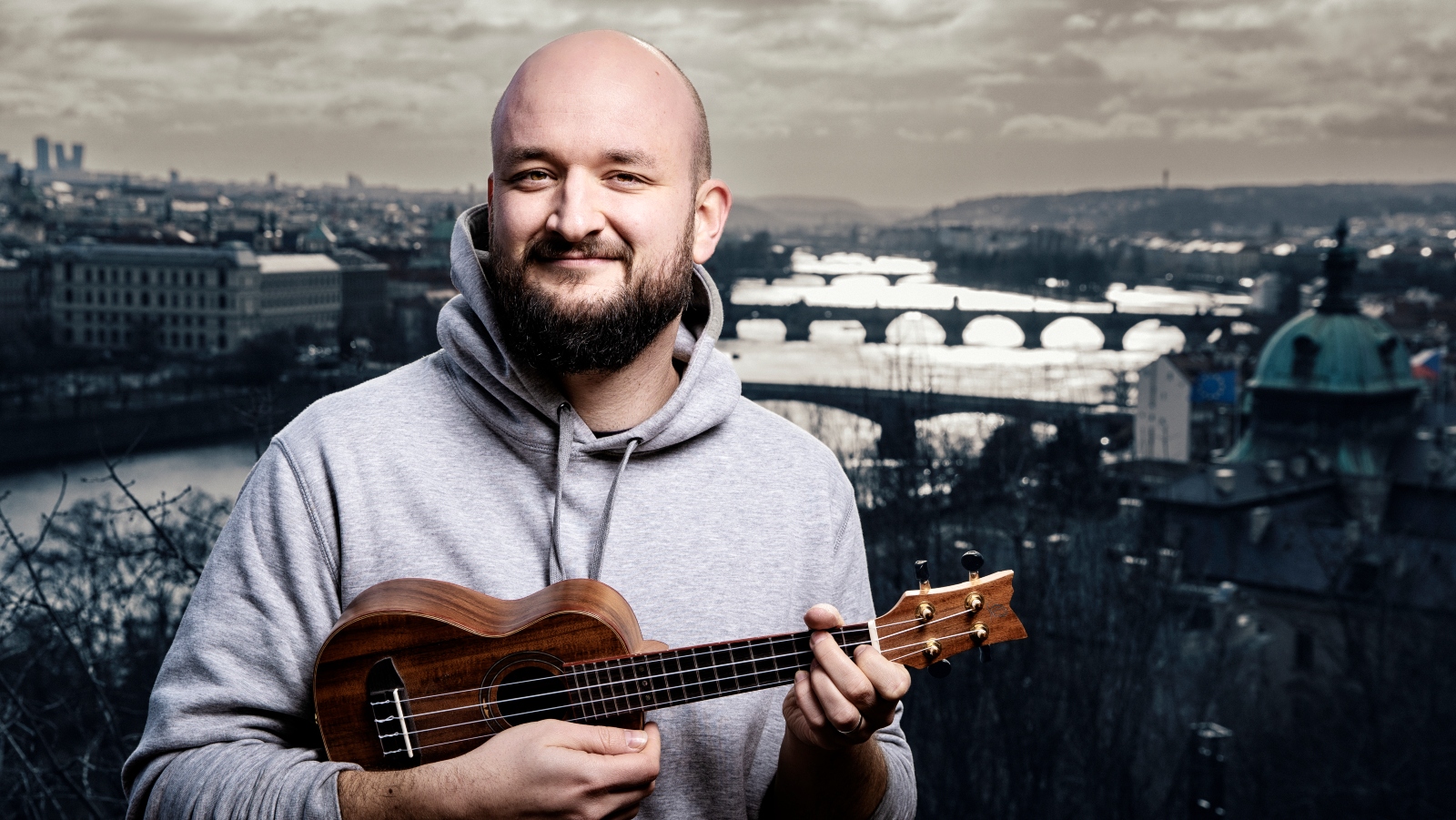 Je Pokáč dokonalý muž? To se dozvíte v&nbsp;jeho novém klipu natáčeném v&nbsp;parádním Retro muzeu