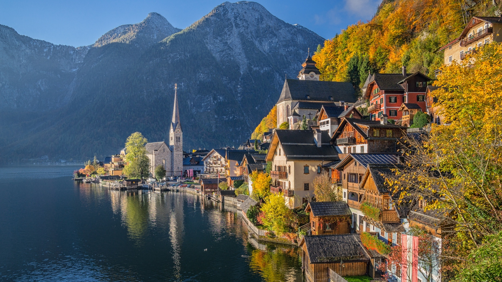 Konec focení ikonického pohledu na Hallstatt? Dřevěná bariéra nevydržela ani týden