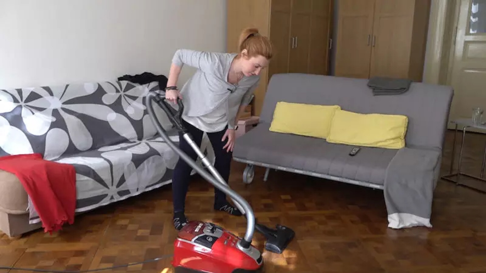 Férové dělení domácích prací: Ve Španělsku vláda chystá aplikaci, která s ním má pomoci