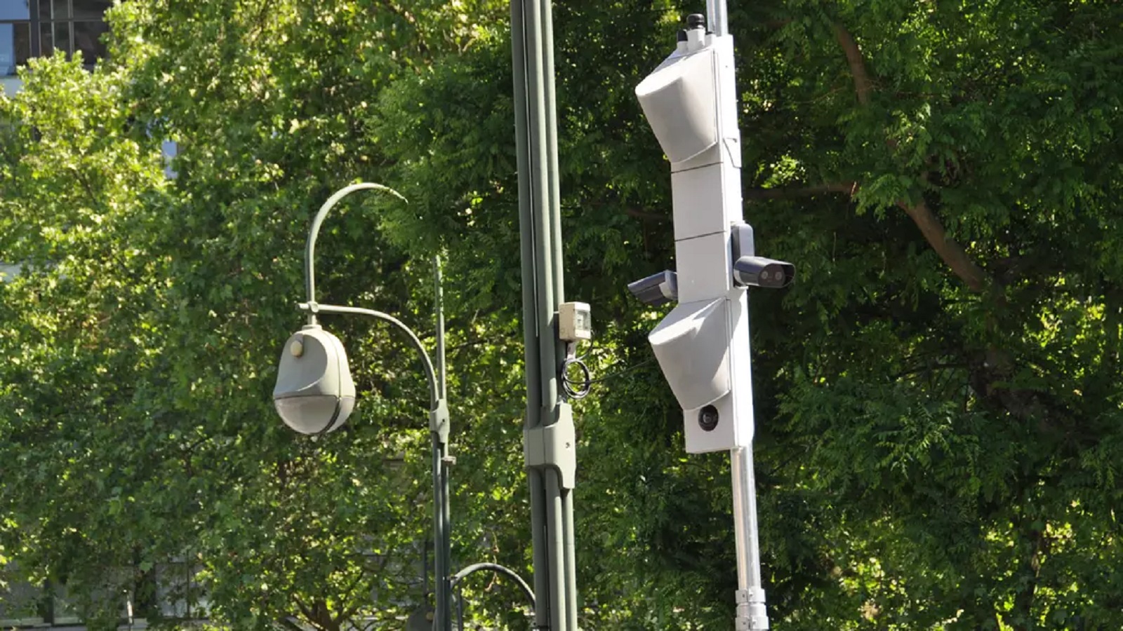 Německo zkouší první hlukový radar. Hlasitým řidičům zatím nic nehrozí
