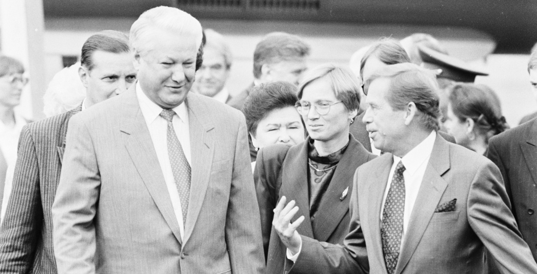 10.&nbsp;července se stal prezidentem Ruska Boris Jelcin. V&nbsp;této životní fázi neobstál