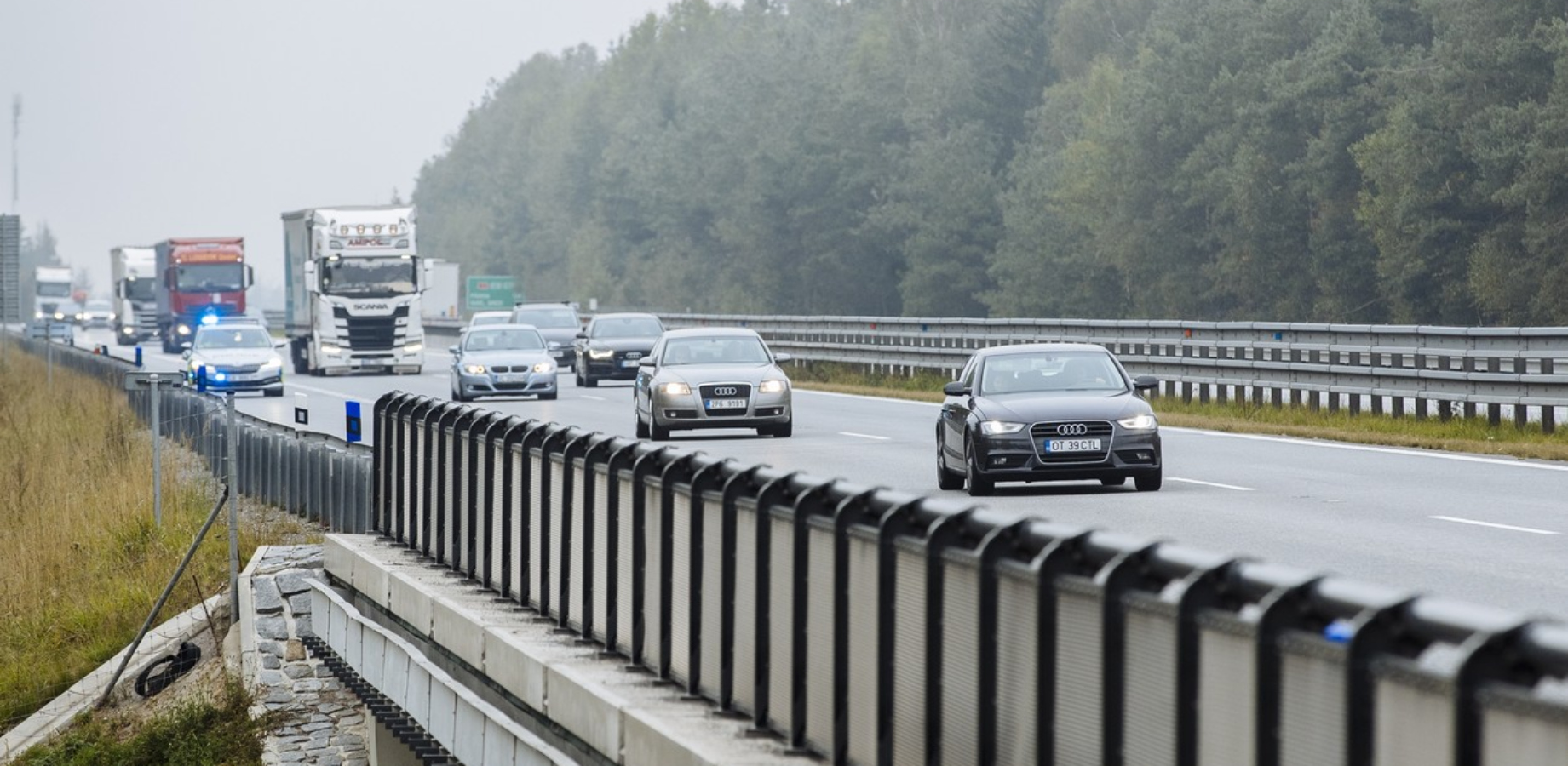 12.&nbsp;července se motoristům poprvé otevřela dálnice D1. Její historie se nese v&nbsp;duchu politických i&nbsp;společenských zádrhelů