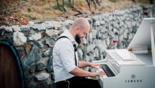 Pokáč doporučuje: Nejlepší lék je víno