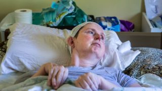 Po letech mohla opět promluvit: Dar řeči jí zpátky vrátila umělá inteligence