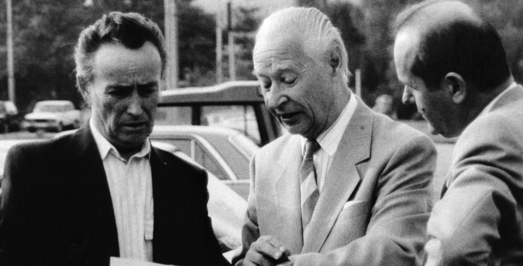 22.&nbsp;srpna byl přijat Obuškový zákon. V&nbsp;Československu nastala politika výhružek a&nbsp;ozbrojeného nátlaku