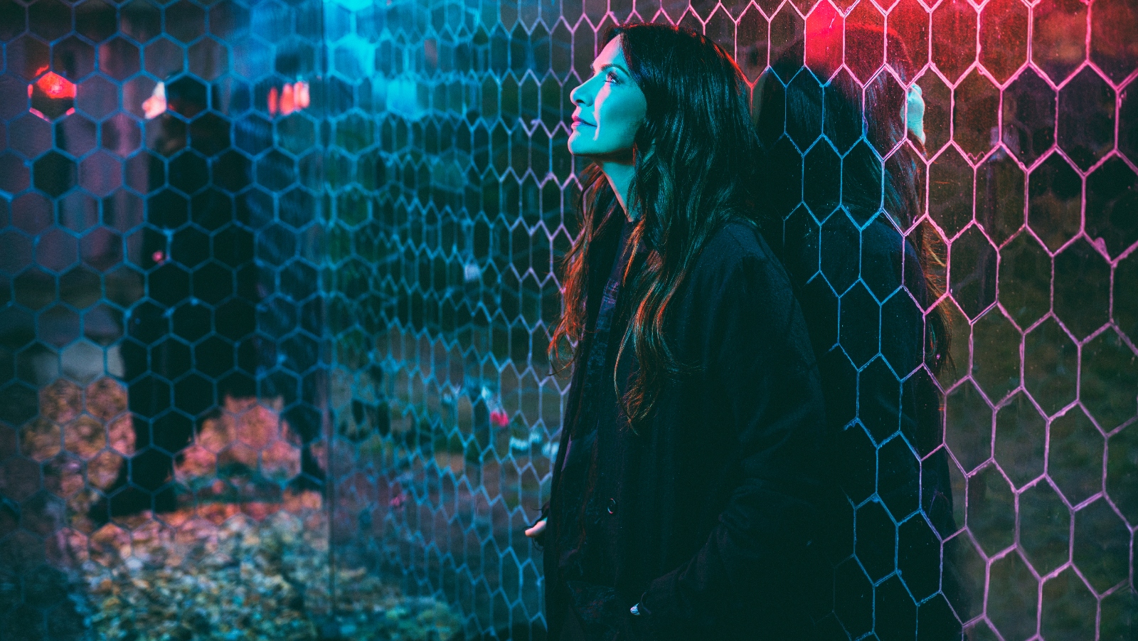 Hit Anny K. Údolí včel má nový videoklip. Silnému textu dává další milý rozměr