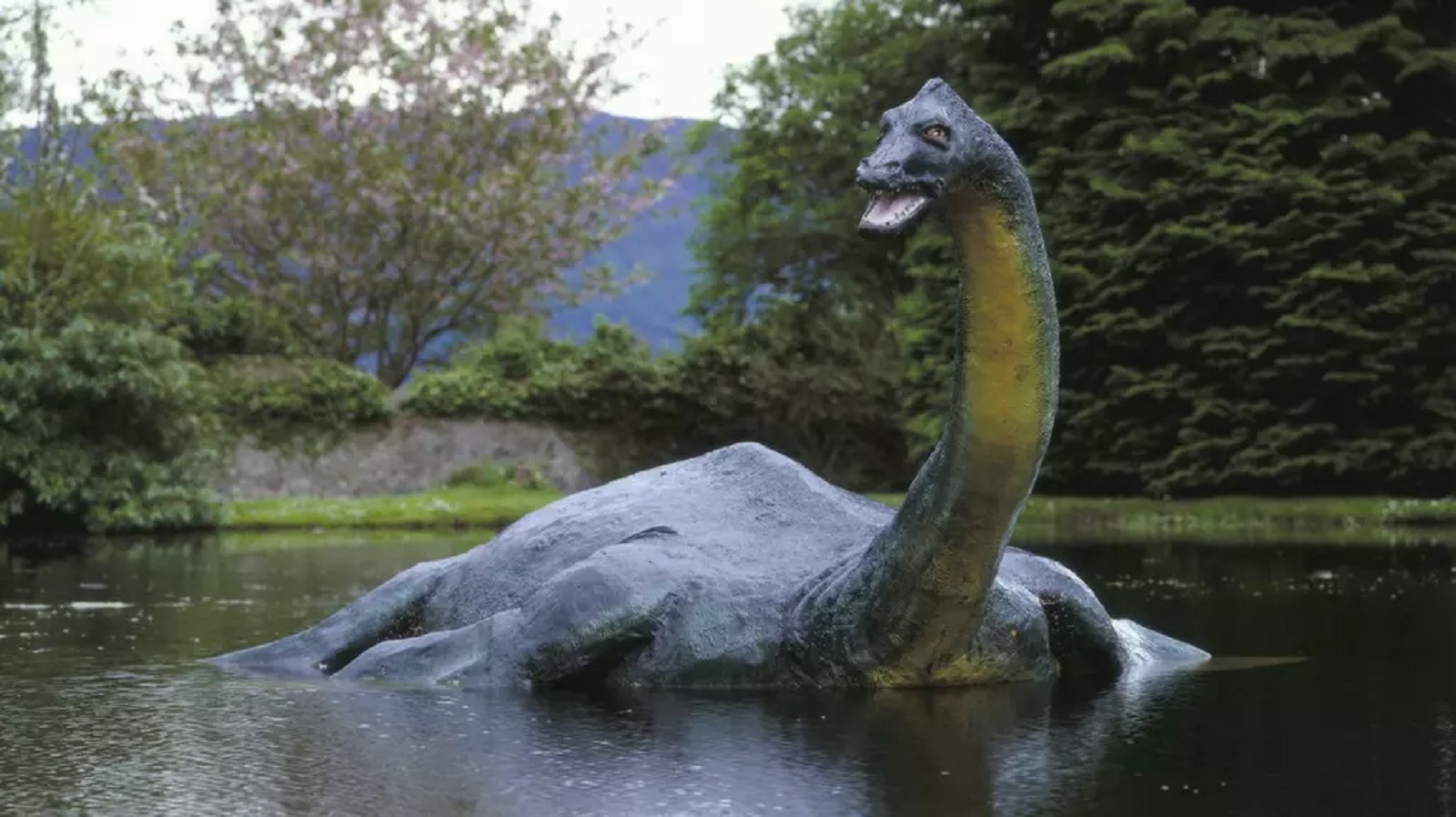 Najdou slavnou příšeru? Centrum na jezeře Loch Ness chystá velké pátrání po bájném tvorovi