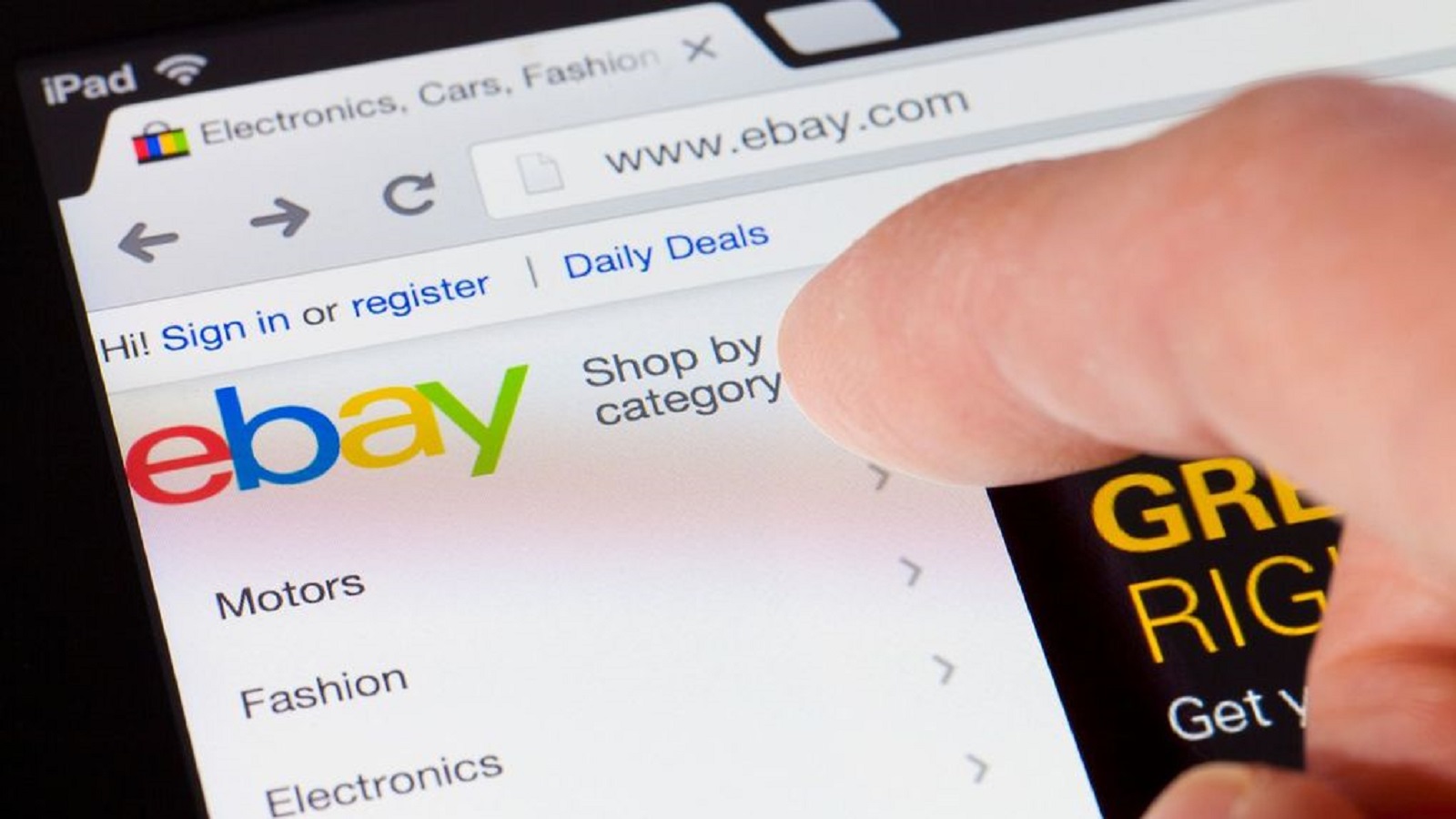 Nové podvodné kampaně: Češi přišli na internetových bazarech o stovky milionů korun