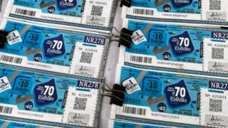 Skupina indických uklízeček vyhrála miliony. Pracovat prý ale stejně nepřestanou