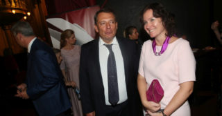 Expremiér Jiří Paroubek se oženil. S&nbsp;Gabrielou Kalábkovou měli skromný obřad