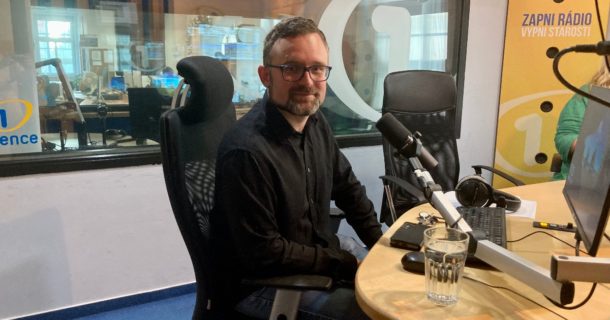Mikuláš Peksa: Šifrovaný telefon je v&nbsp;pořádku. Problém je, když ho od někoho dostanete