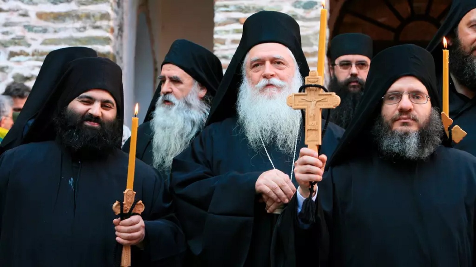 V řeckém klášteře se opili a poprali dva mniši