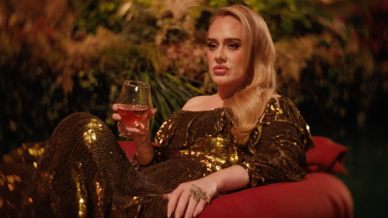 Přiznání Adele: Byla jsem hraniční alkoholička. Bez vína je to ale nuda