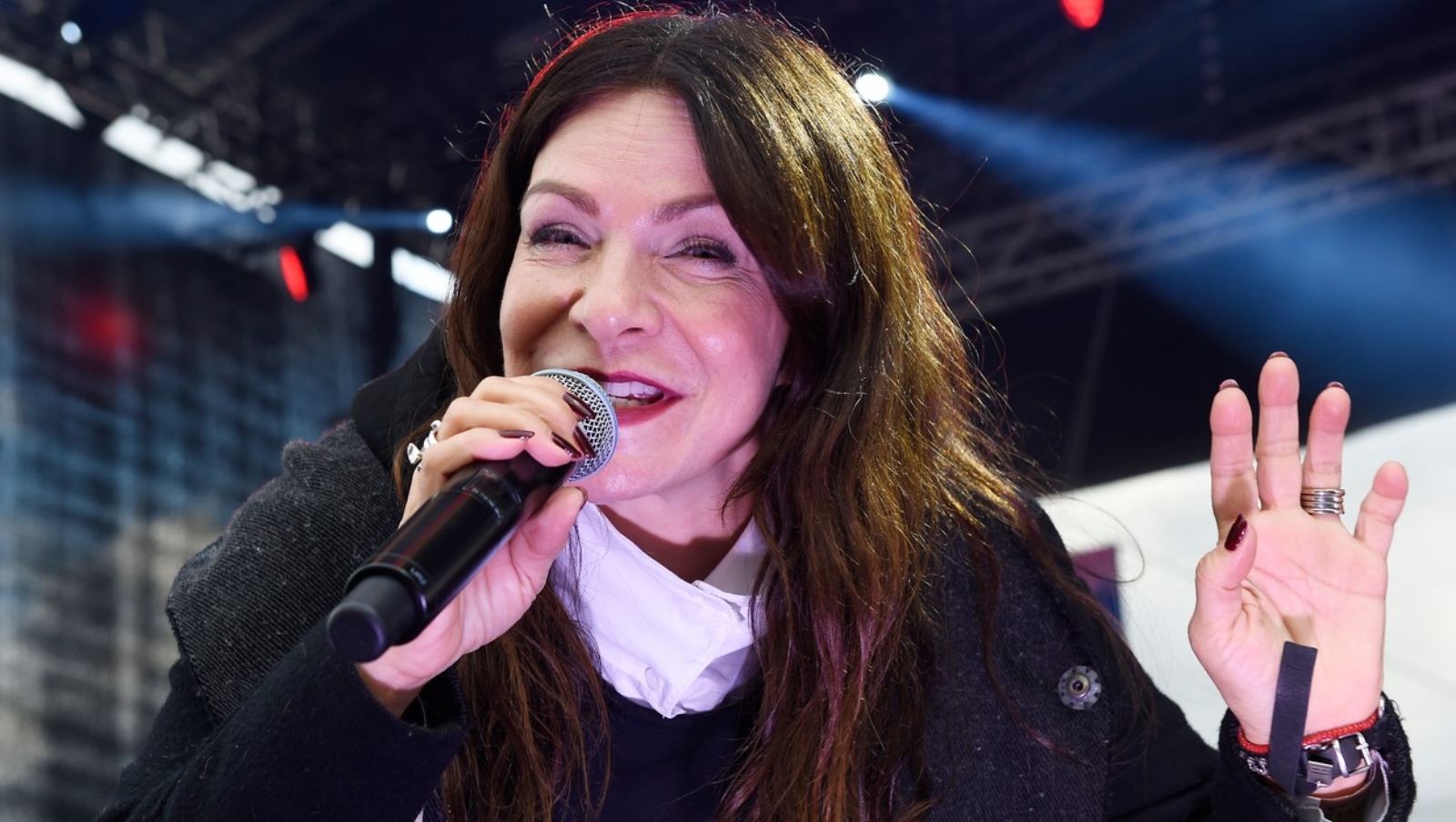 Anna K. vydává po šesti letech nové album „Údolí včel“ a přináší upřímné a autentické sdělení