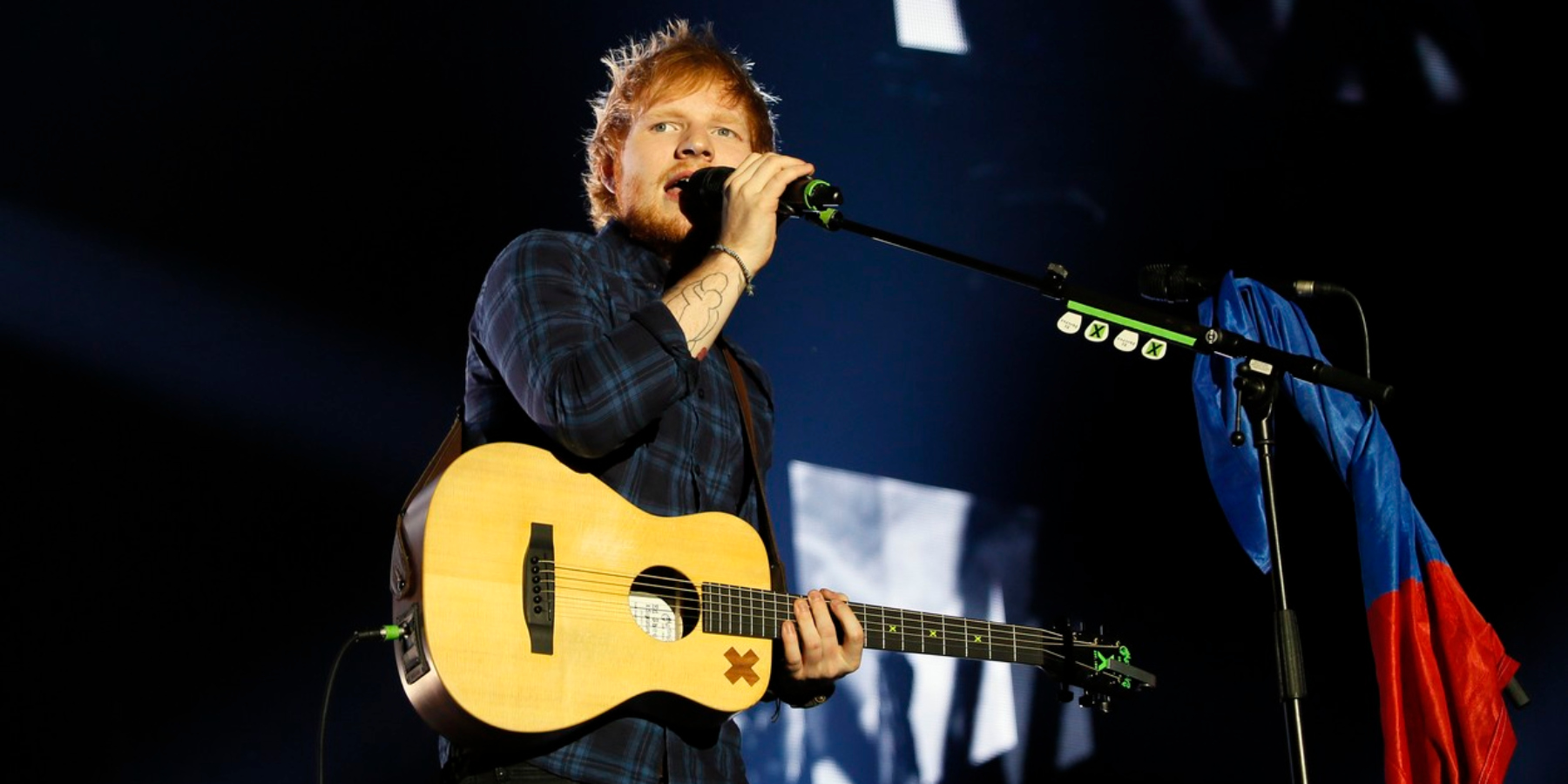 Ed Sheeran v&nbsp;Česku opět táhne! Během pár hodin se vyprodaly ⅔ kapacity