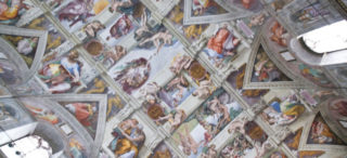 31.&nbsp;října dokončil Michelangelo vrcholné dílo v&nbsp;Sixtinské kapli. Církev s&nbsp;jeho prací nebyla spokojena