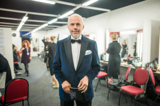 Marek Eben slaví 66.&nbsp;narozeniny. Pečuje o&nbsp;nemocnou ženu a&nbsp;miluje ho celý národ