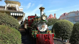 Místo do Štrasburku jeli do disneylandu: Europoslanci za sebou mají zvláštní zážitek